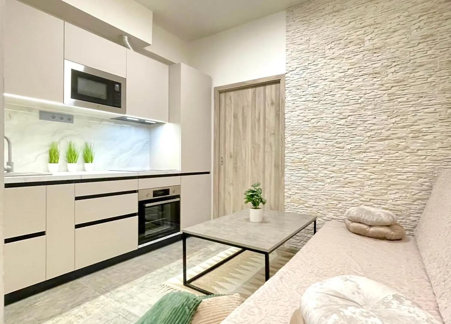 Stylish Apartment In The Center On Sokolska Street Praga