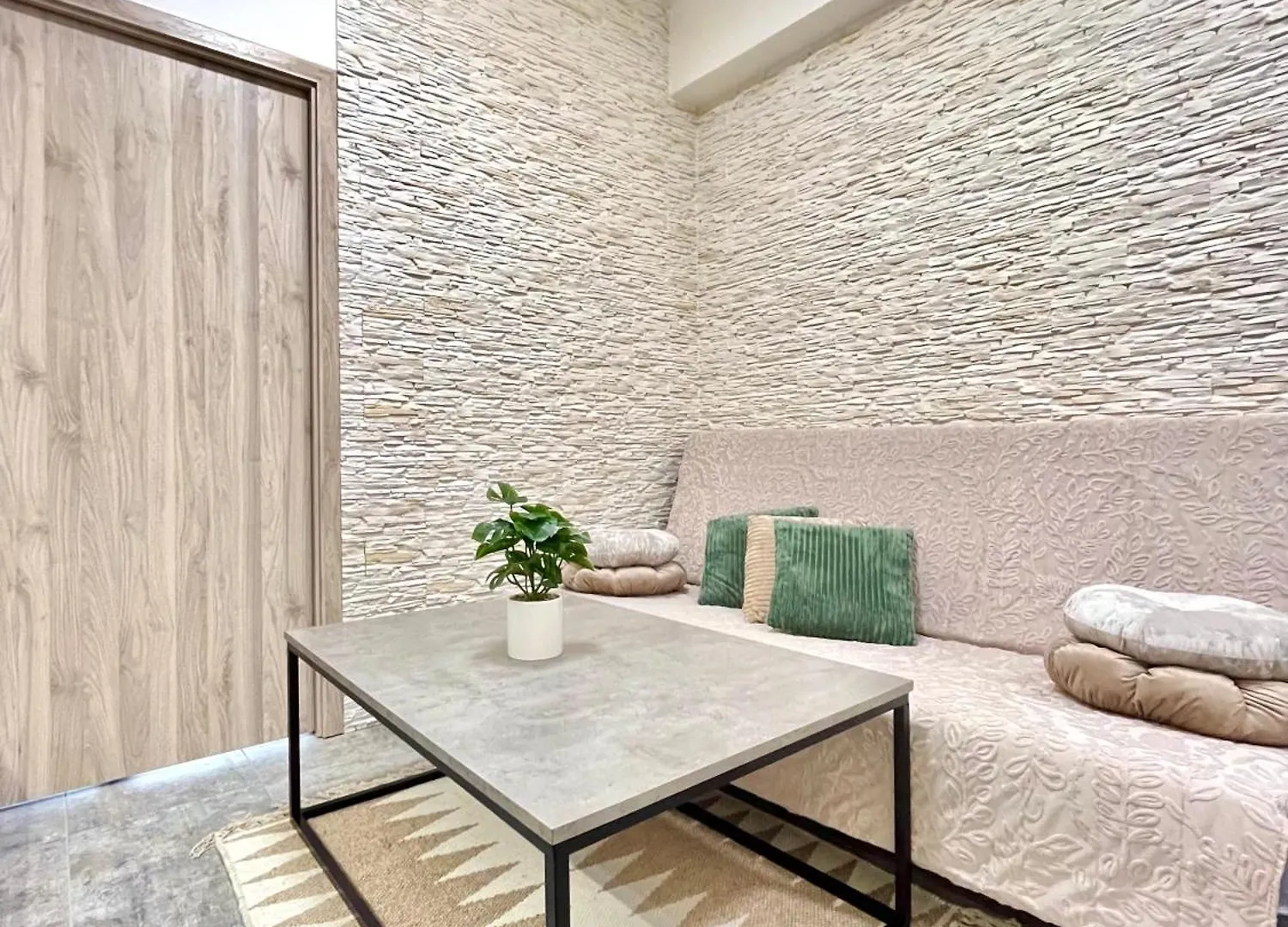 Stylish Apartment In The Center On Sokolska Street Praga Czechy